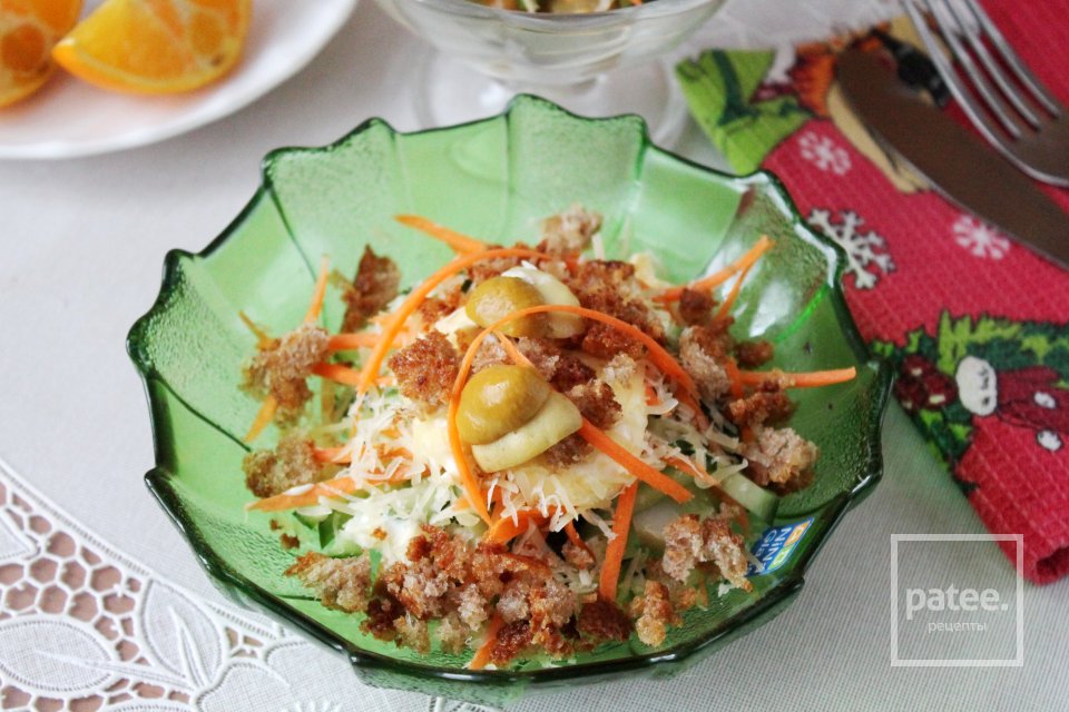 Салат с сыром, огурцом и грибами - Шаг 17