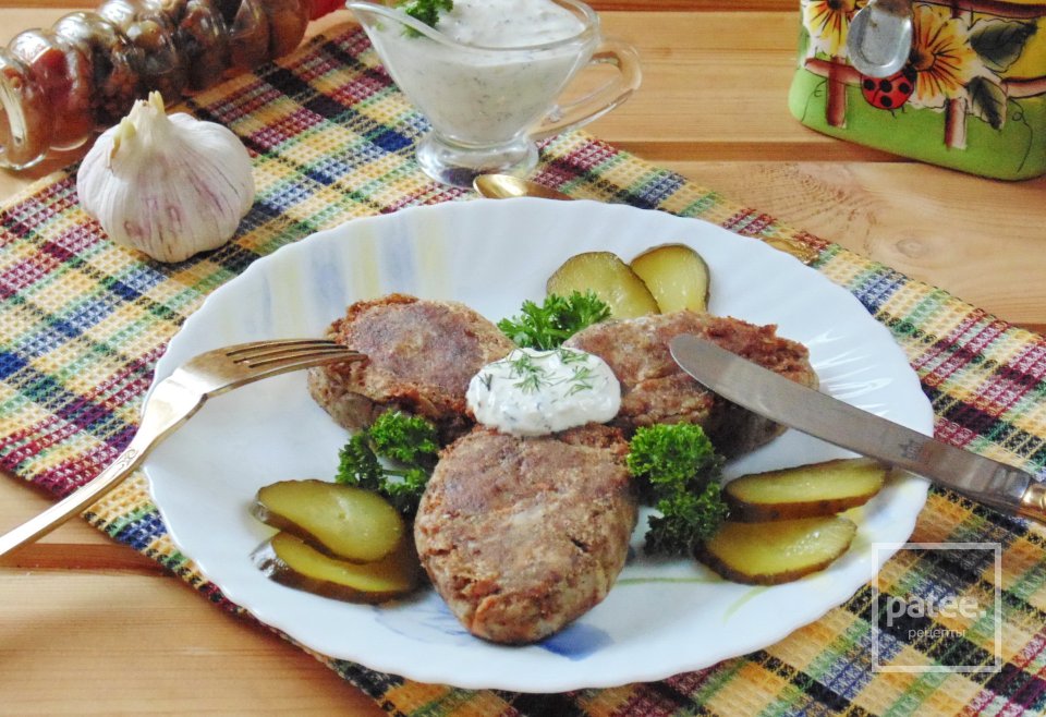 Биточки из куриной печени с картофелем - Шаг 18