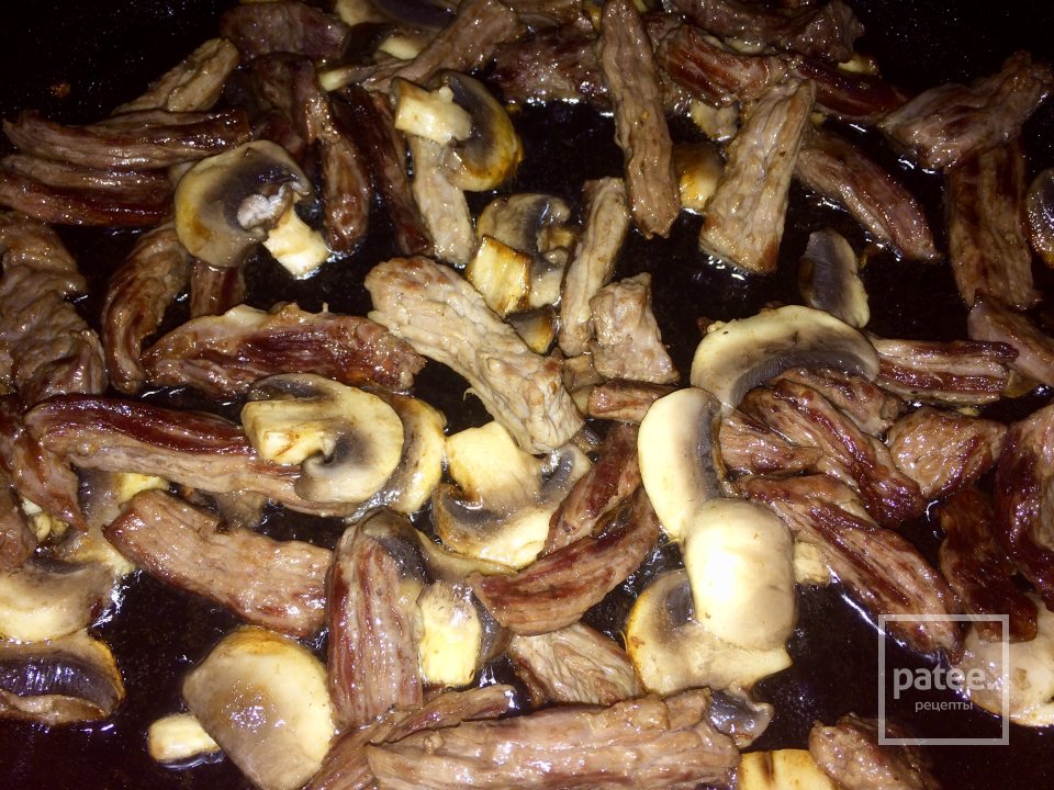 Тёплый салат с рукколой и телятиной. - Шаг 4