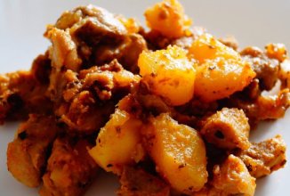 Свинина, тушёная с картошкой