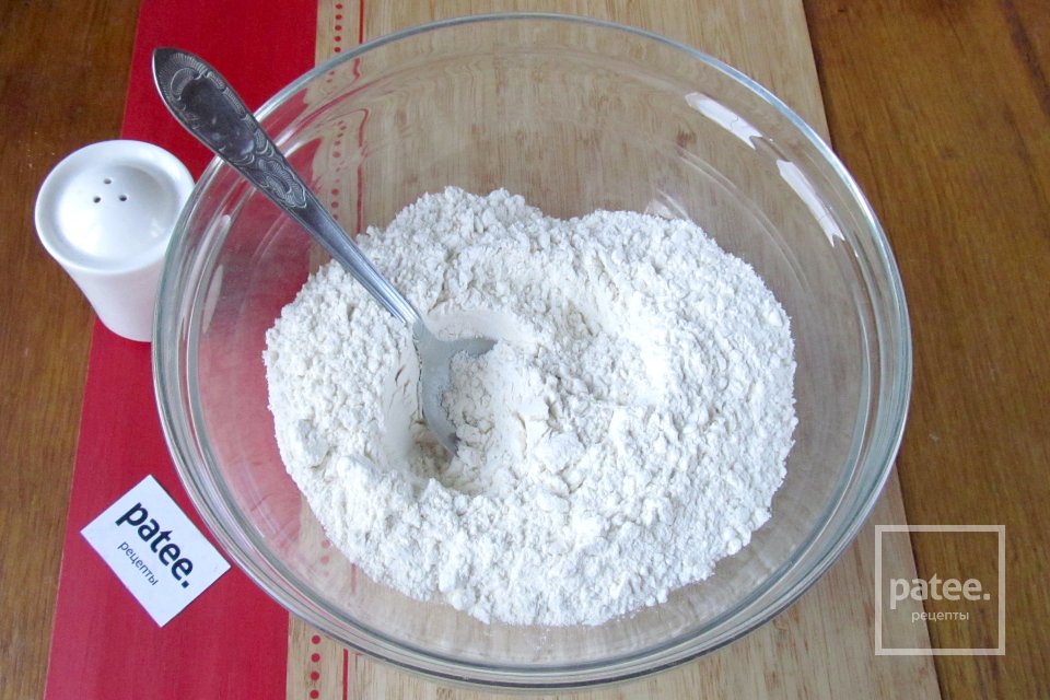 Пельмени под сыром в духовке - Шаг 3