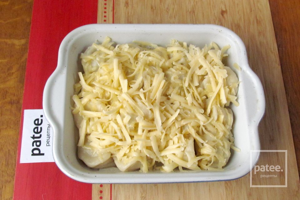 Пельмени под сыром в духовке - Шаг 16