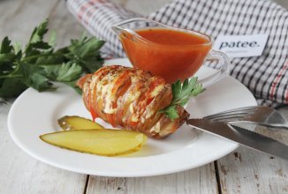 Картошка-гармошка с беконом в духовке