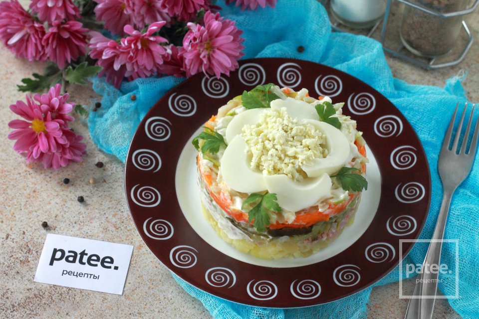 Салат с тунцом и маринованными огурцами - Шаг 14