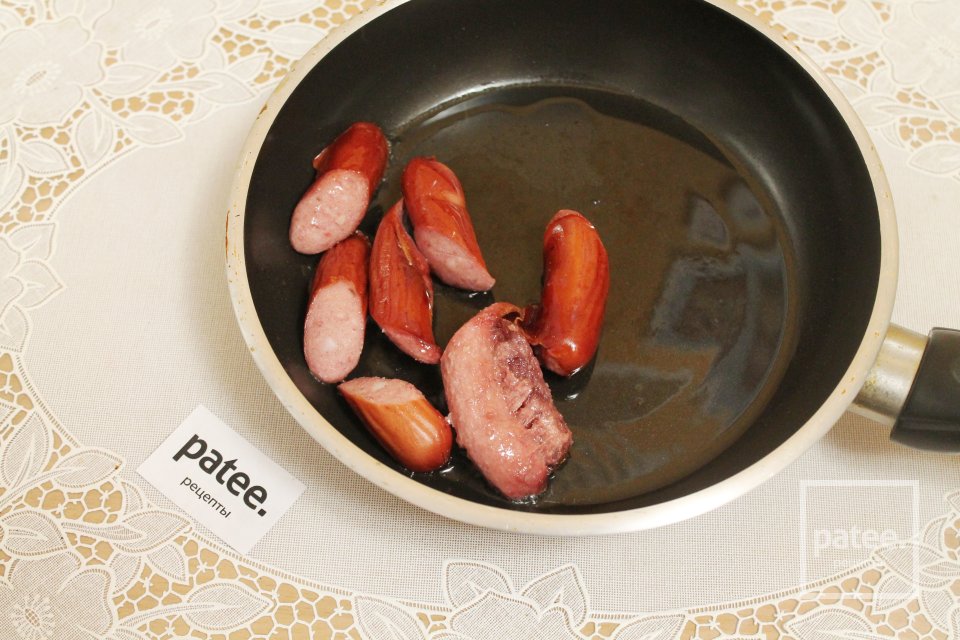 Зеленый салат с охотничьими колбасками - Шаг 7