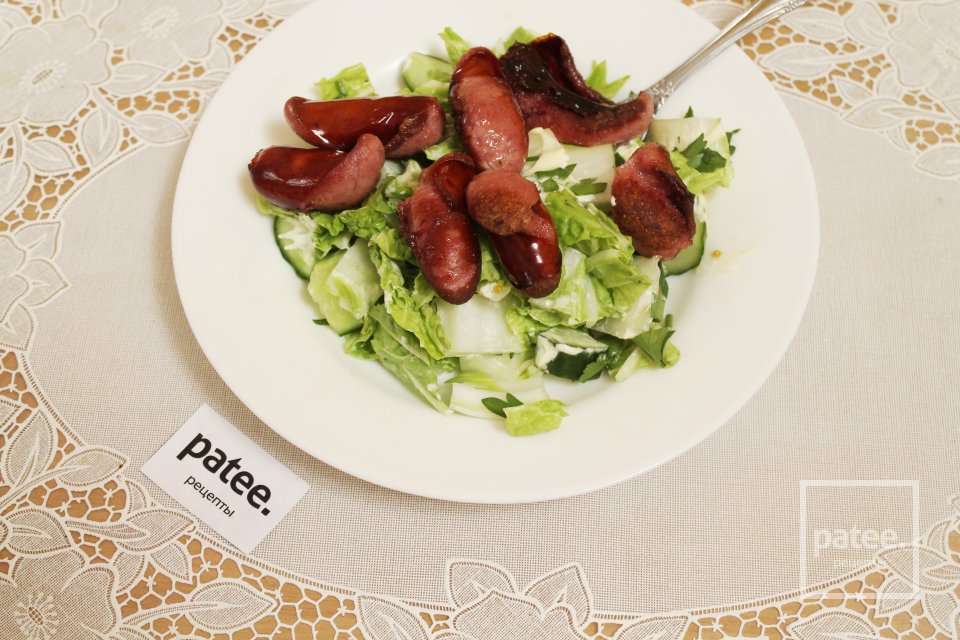 Зеленый салат с охотничьими колбасками - Шаг 12