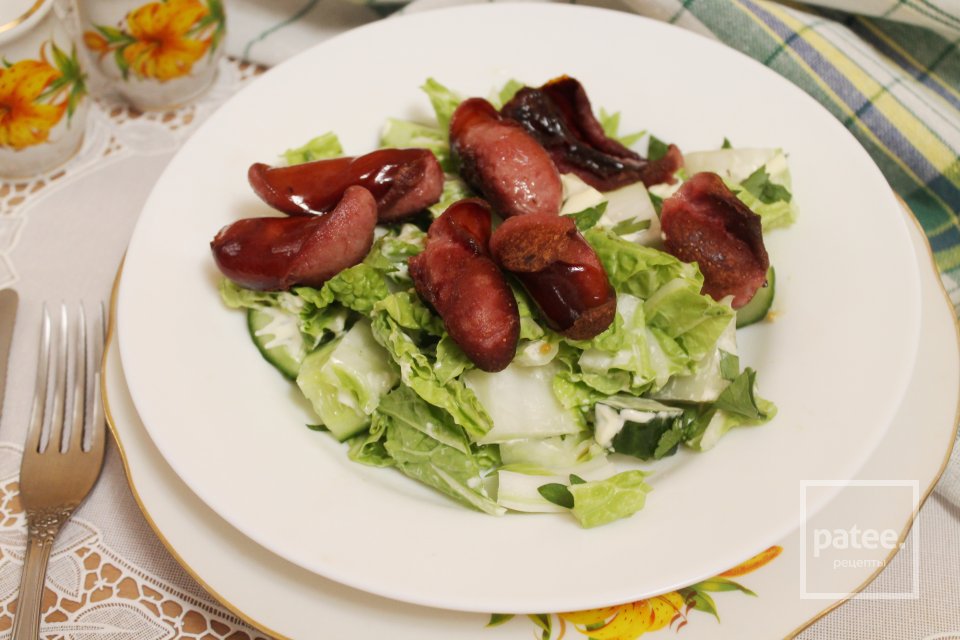 Зеленый салат с охотничьими колбасками - Шаг 14