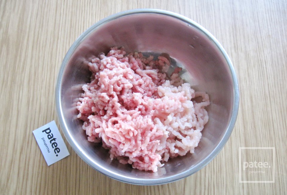 Тефтели с яблоками в сметанном соусе - Шаг 2