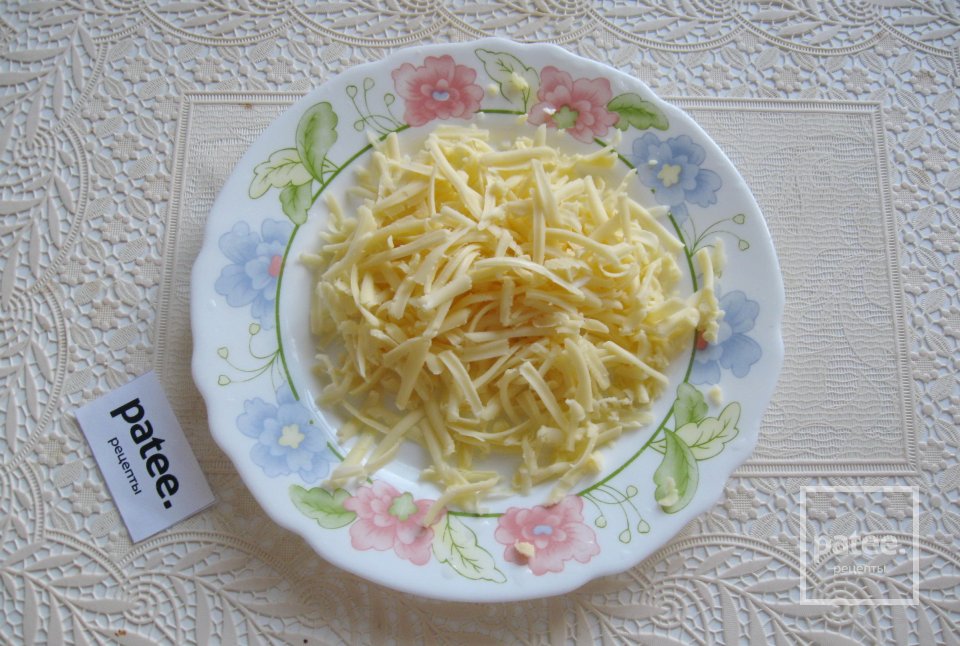 Салат с сырокопченой куриной грудкой - Шаг 6