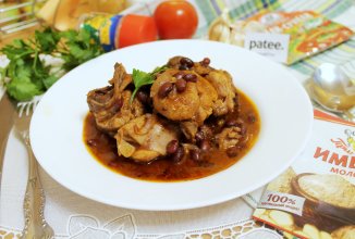 Курица с красной фасолью по-карибски