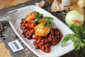 Куриные грудки с плавленным сыром и красной фасолью