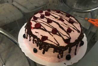 Торт с шифоновым бисквитом и с вкуснейшим йогуртовым кремом ❤️