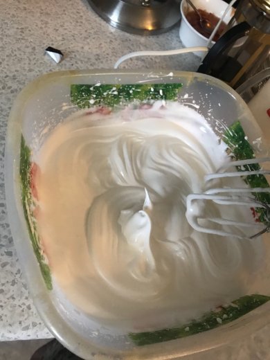 Торт с шифоновым бисквитом и с вкуснейшим йогуртовым кремом ❤️ - Шаг 8