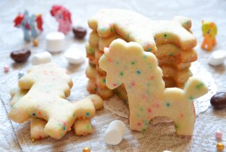 Сахарное печенье с конфетти и ароматом миндаля