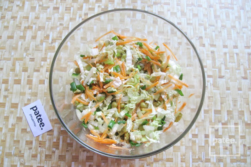 Салат с пекинской капустой и огурцами - Шаг 11