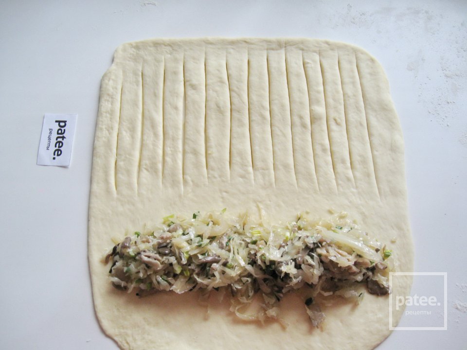 Калач с капустой и грибами - Шаг 12
