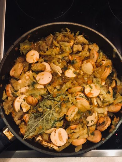 Бигос с сардельками - Шаг 2