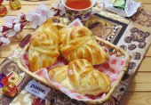 Сдобные булочки с творогом