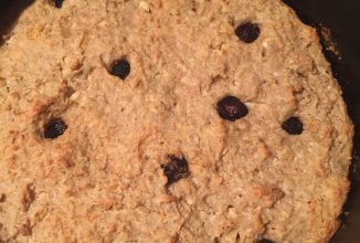 Запеканка с яблоком и изюмом