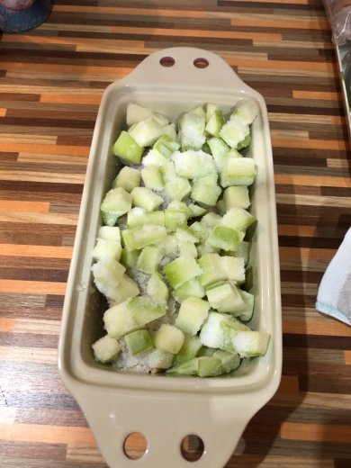 Тушеная курица с кабачками в сметанном соусе - Шаг 3