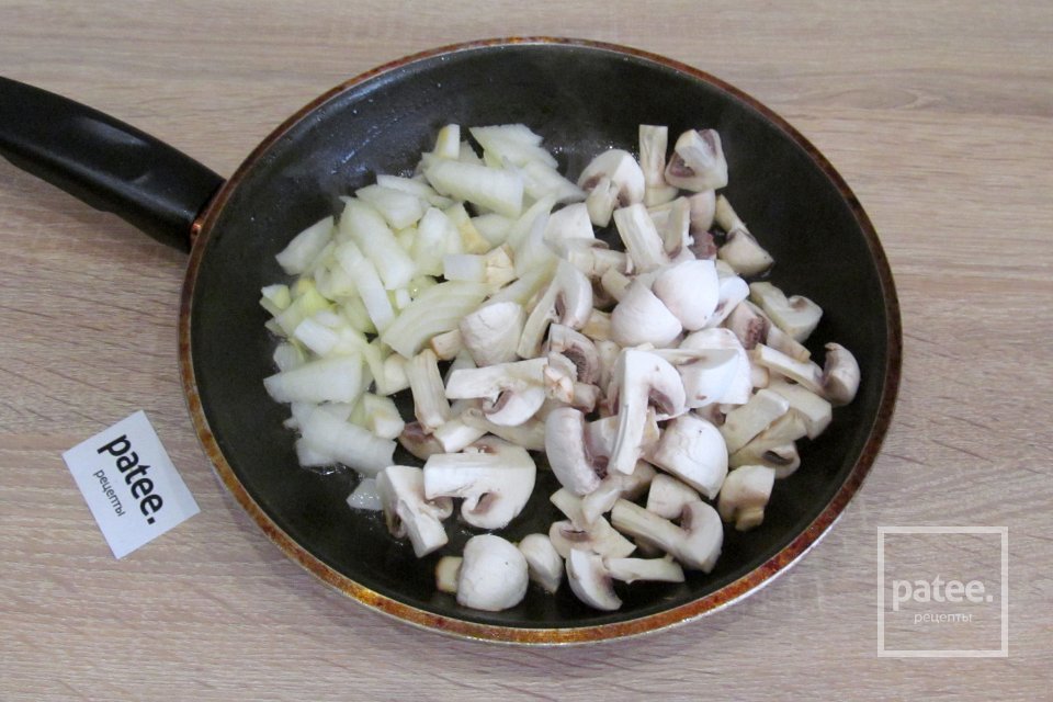 Салат с печенью и грибами - Шаг 5