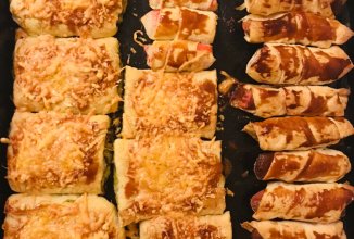 Слоёные пирожки с сосиской , с крабовыми палочками , с картошкой и грибами на скорую руку!