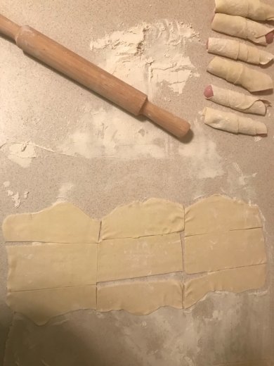 Слоёные пирожки с сосиской , с крабовыми палочками , с картошкой и грибами на скорую руку! - Шаг 1