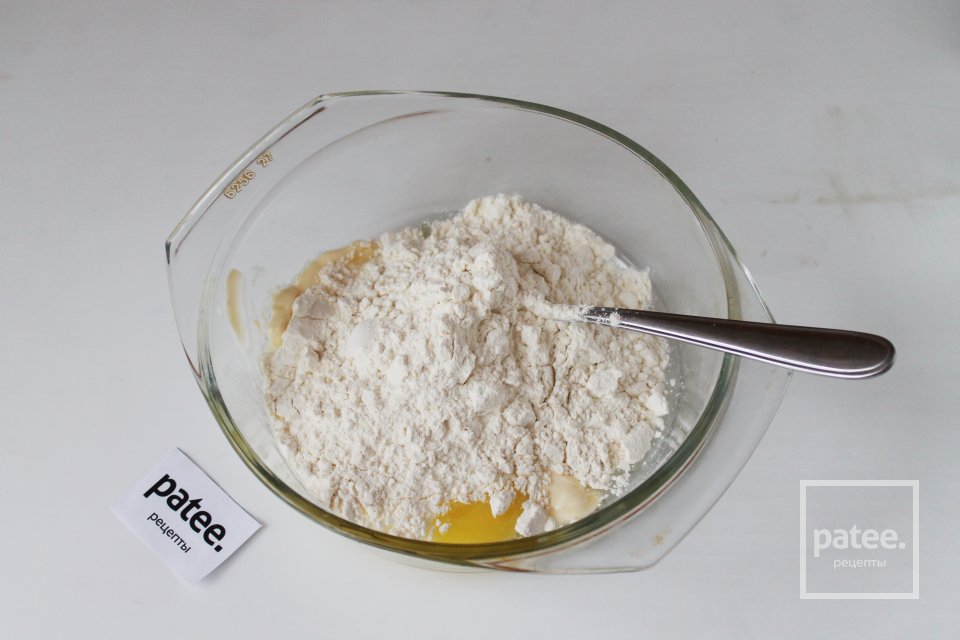 Пицца на бездрожжевом тесте на майонезе - Шаг 5