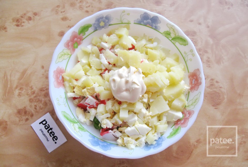 Салат с крабовыми палочками и яблоком - Шаг 8