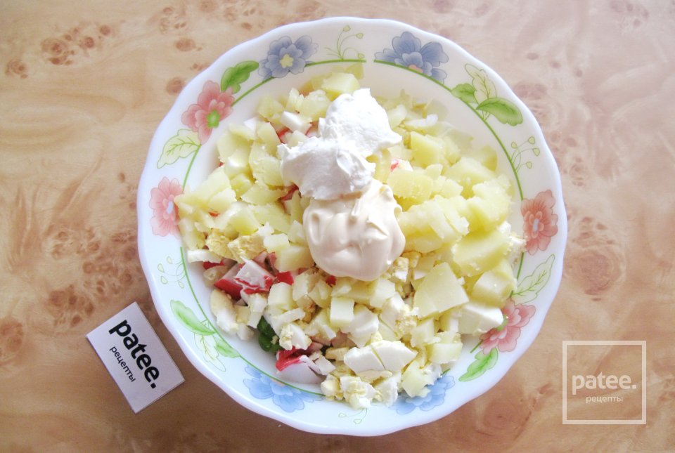 Салат с крабовыми палочками и яблоком - Шаг 9