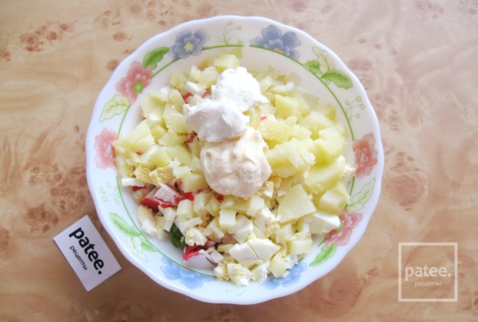 Салат с крабовыми палочками и яблоком - Шаг 10