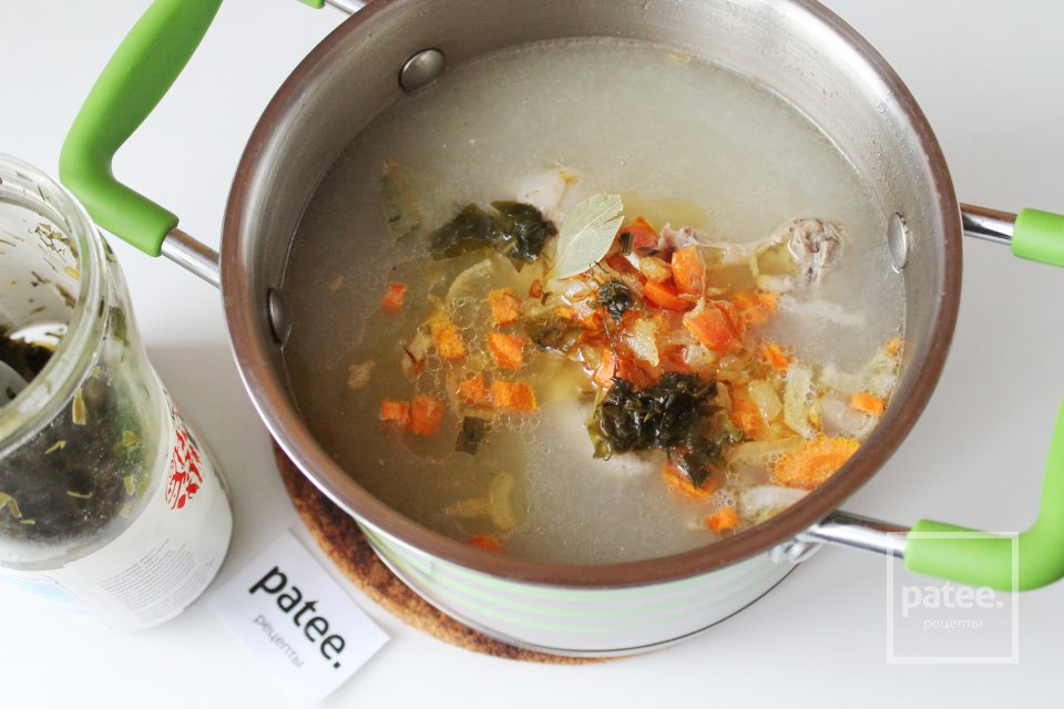 Куриный суп с перловкой - Шаг 15