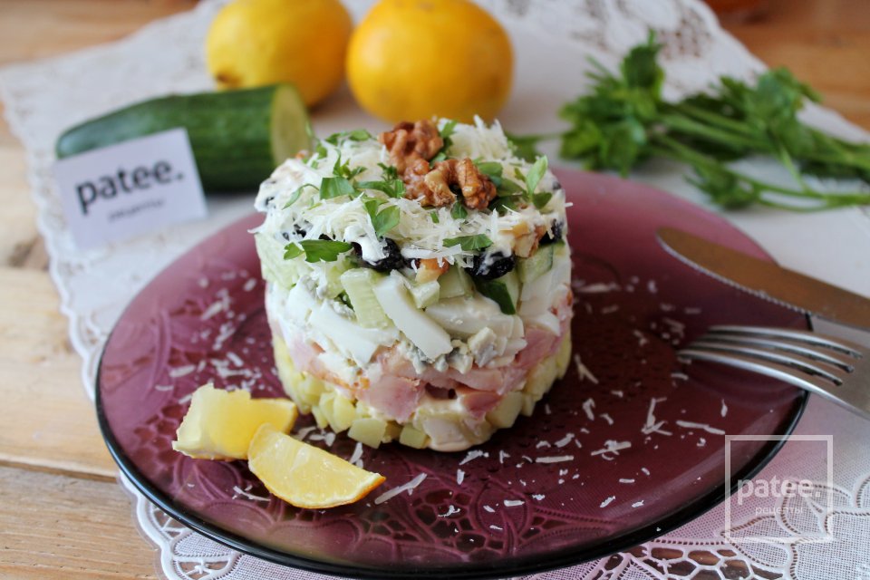 Салат с копченой курицей и изюмом - Шаг 17