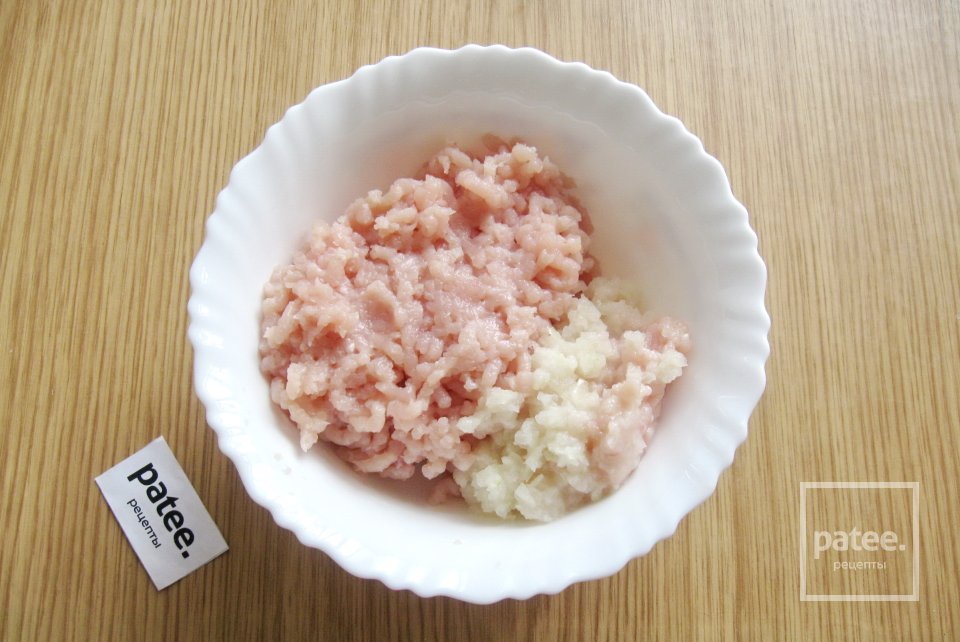 Оладьи из куриного филе и картофеля - Шаг 3