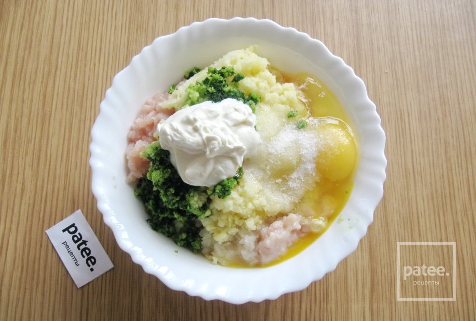 Оладьи из куриного филе и картофеля - Шаг 8