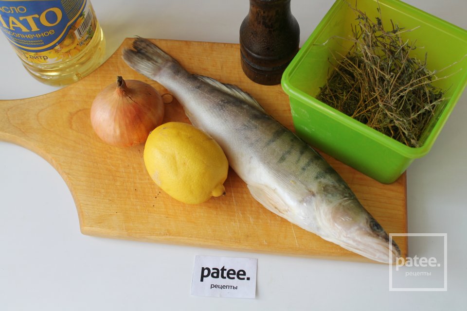 Судак с лимоном и тимьяном, запеченный в пергаменте - Шаг 1