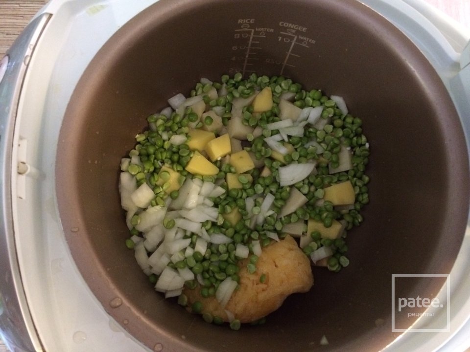 Овощной суп с кабачком и зелёным горошком - Шаг 2
