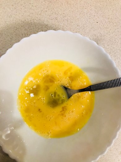 Рулетики из лаваша с картошкой и колбасой, с крабовыми палочками, с яйцами и плавленным сыром, сигара берек( турецкие пирожки ) на большой праздничный стол) - Шаг 12