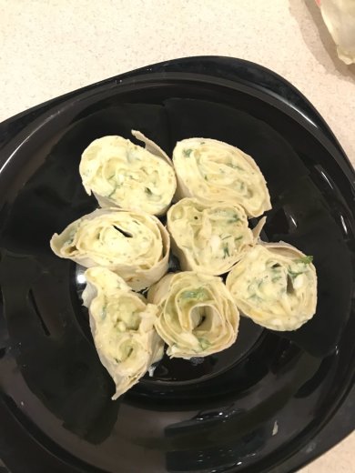 Рулетики из лаваша с картошкой и колбасой, с крабовыми палочками, с яйцами и плавленным сыром, сигара берек( турецкие пирожки ) на большой праздничный стол) - Шаг 15