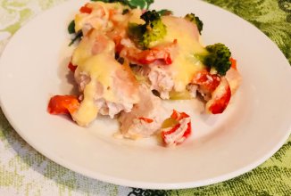 Куриная грудка с овощами в духовке