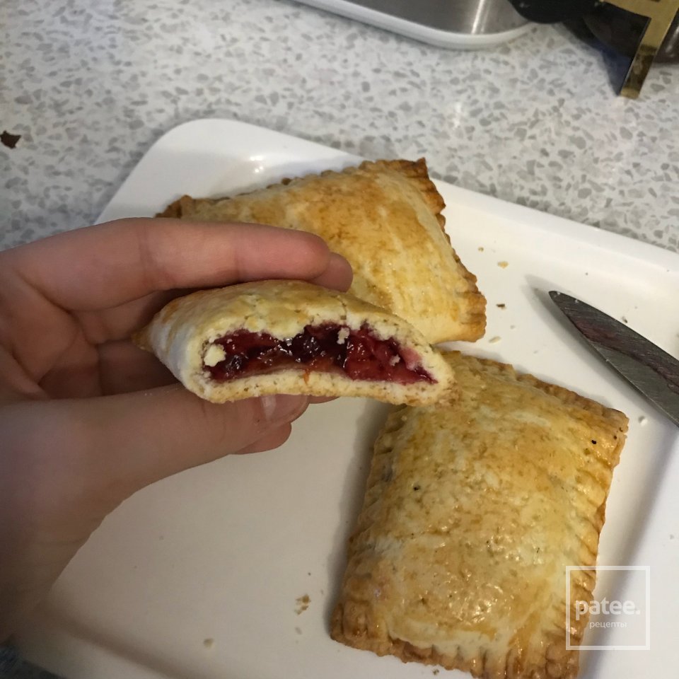 Пирожок с вишней макдональдс рецепт. Пирожок с вишней макдональдс рецепт. Пирожок с вишней макдональдс рецепт. Пирожки с вишней. Пирожки с вишней во фритюре.