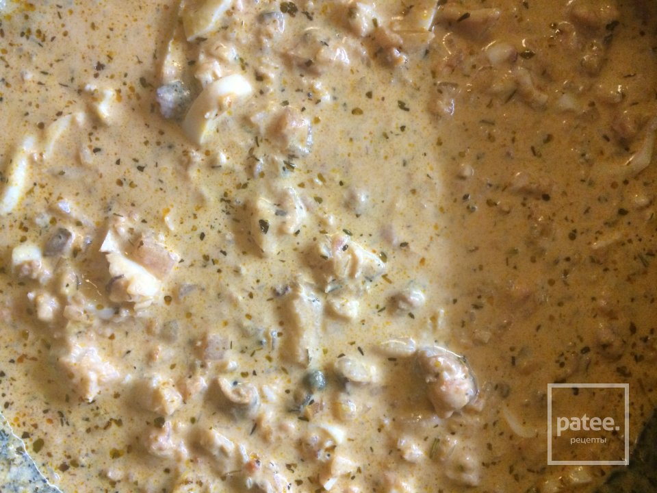 Сливочный суп с морепродуктами, томатами и пармезановыми гренками. Не - Шаг 5