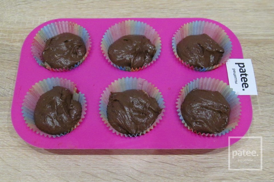 Шоколадные кексы с попкорном и M&M's - Шаг 10