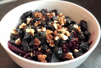 Салат со свеклой и черносливом