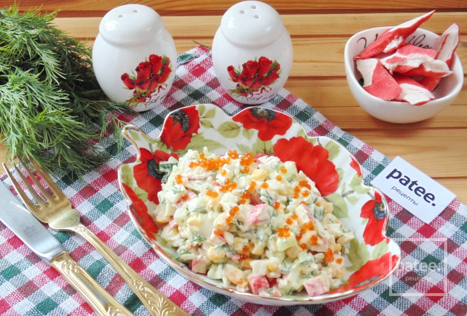 Салат с крабовыми палочками, кукурузой и свежим огурцом - Шаг 11
