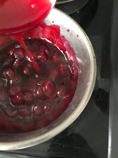 пп Тертый пирог с вишней - Шаг 3