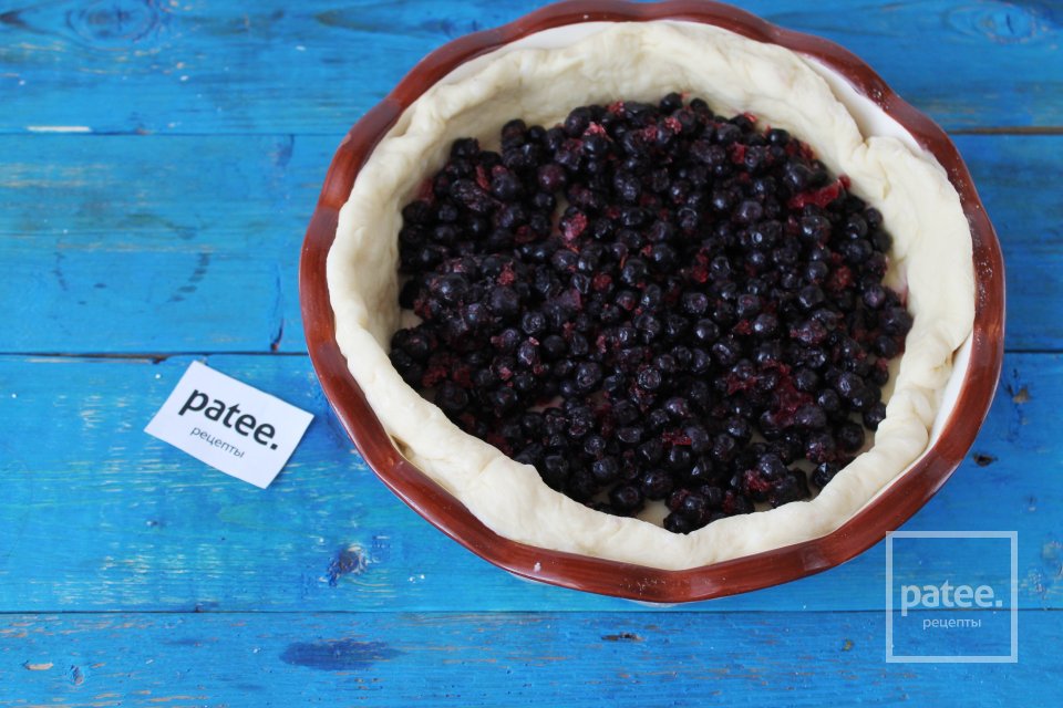 Черничный дрожжевой пирог - Шаг 10