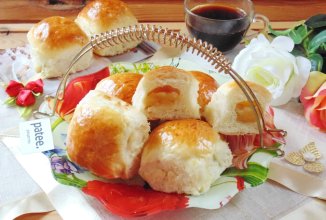 Сдобные булочки с яблоками