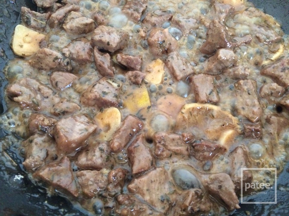 Овощной шеф-салат с говядиной с заправкой 🥙🌶🍯 - Шаг 3