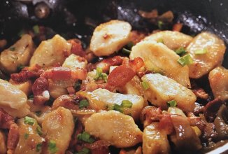 ГАЛУШКИ С САЛОМ